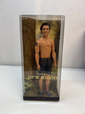 Jacob from The Twilight Saga Doll- New Moon- Boxed Pink Label Collection 2009